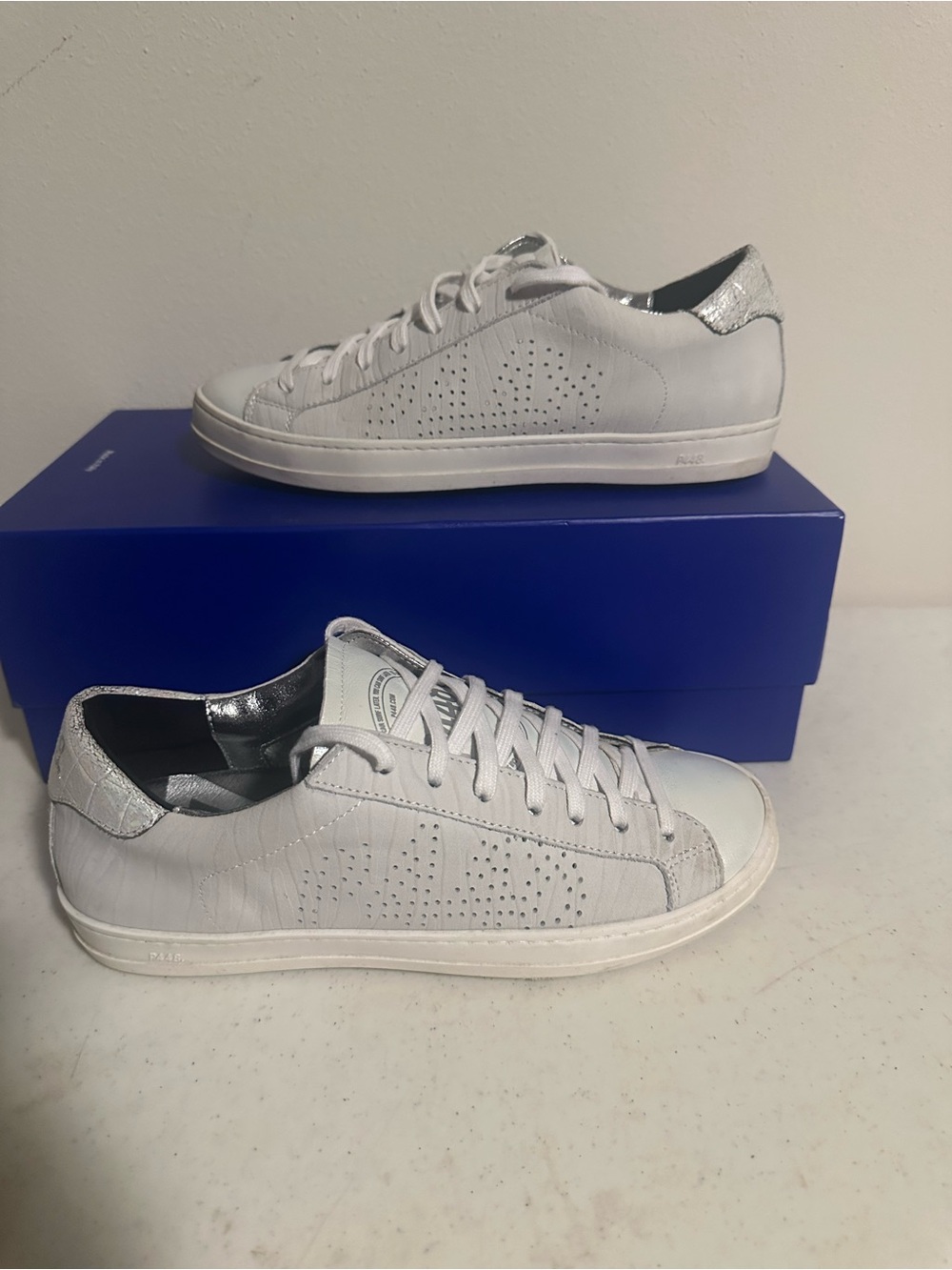 P448 John-W Picasso Women’s EU 38 White Silver Leather Sneakers New Italy